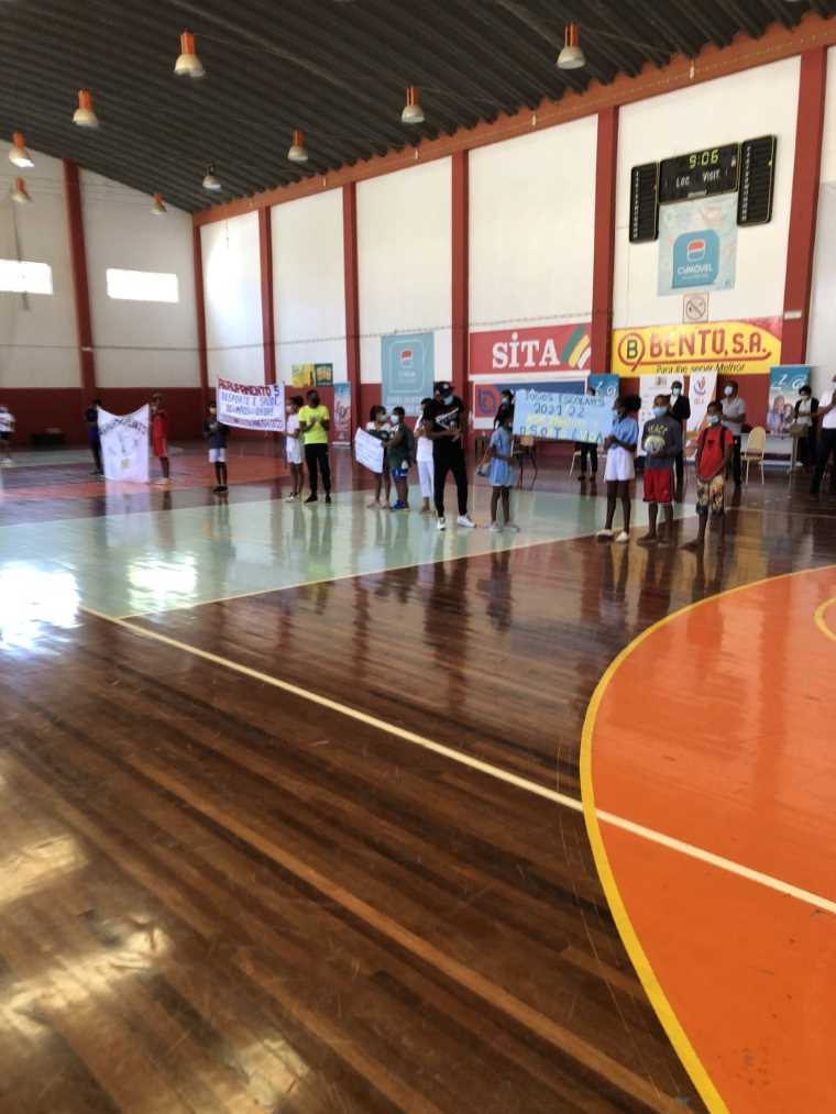 You are currently viewing Os Jogos Escolares 2022, arrancaram hoje no Polidesportivo Oeiras em São Vicente