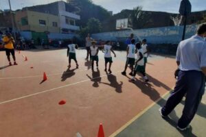 Festival de Mini Basquete em Lém Ferreira