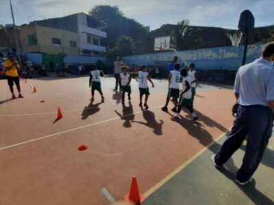 Festival de Mini Basquete em Lém Ferreira