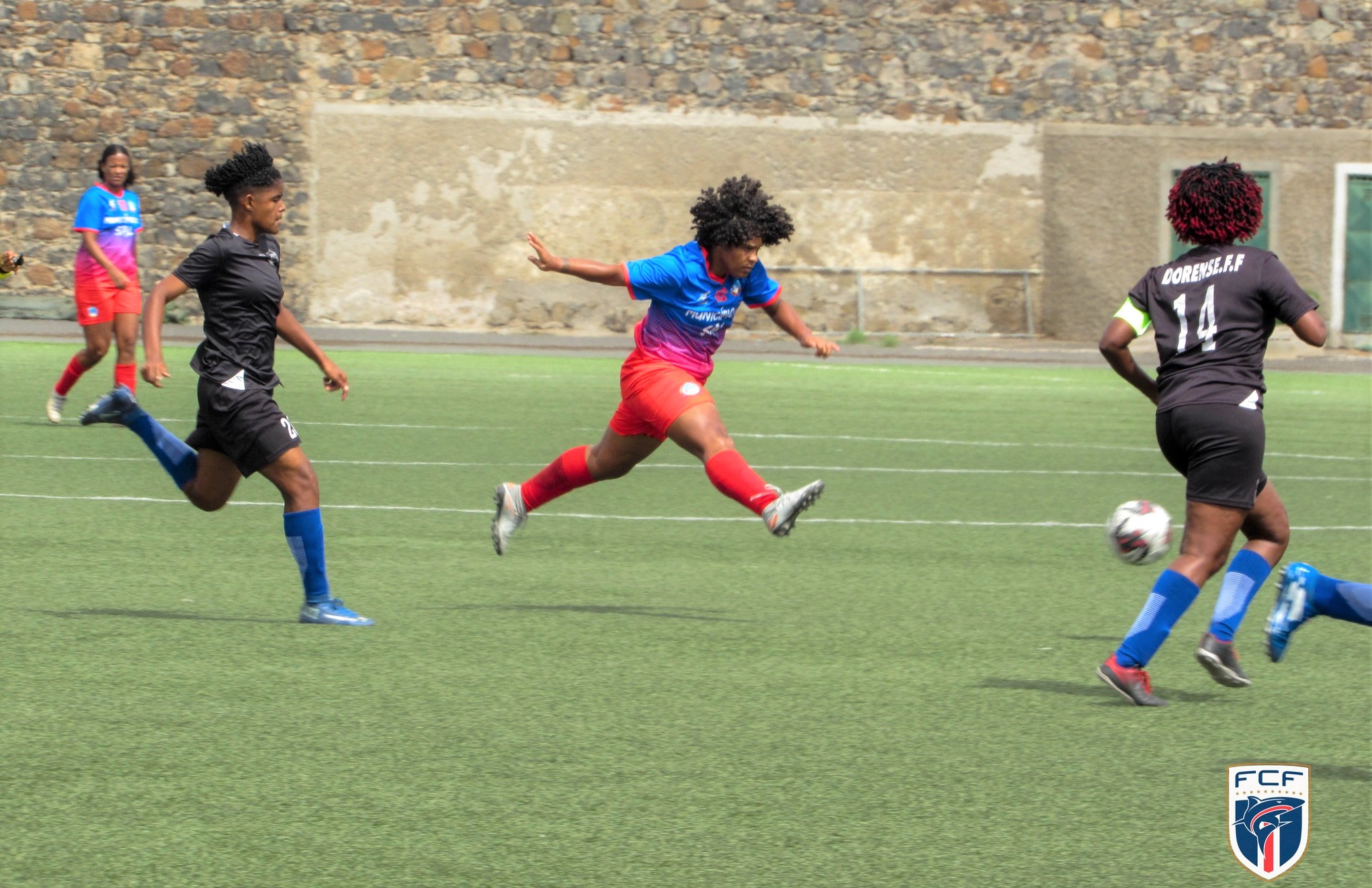 You are currently viewing Campeonato Nacional de Futebol Feminino caminha para a recta final