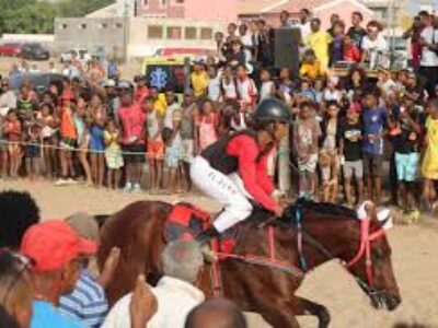 Corrida de Cavalos nas festas do Município de São Vicente