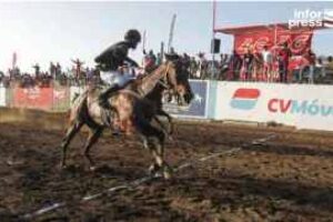 A tradicional Corrida de Cavalos acontece na ilha do Fogo